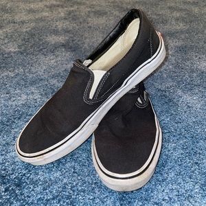 Gently used slip on vans. I purchased a new pair and these still work great!